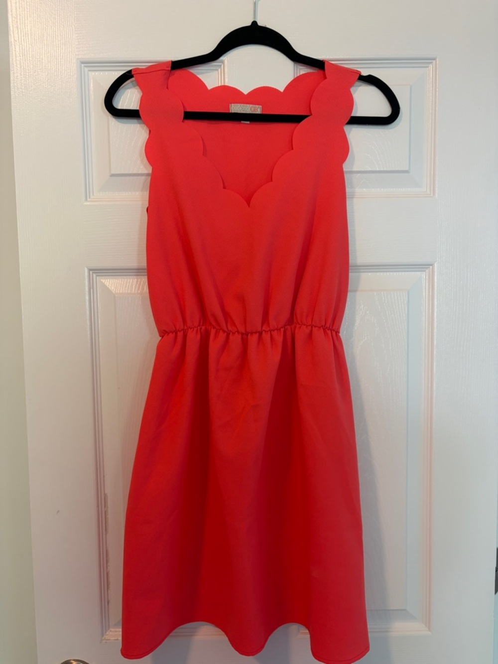 Gianni Bini Coral Scallop-Edge Sleeveless Dress